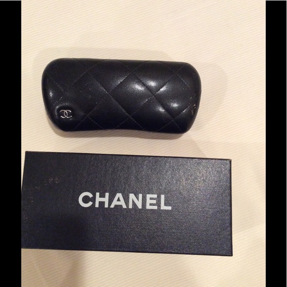 Chanel Authentic Sunglasses with original box - Picture 3 of 6